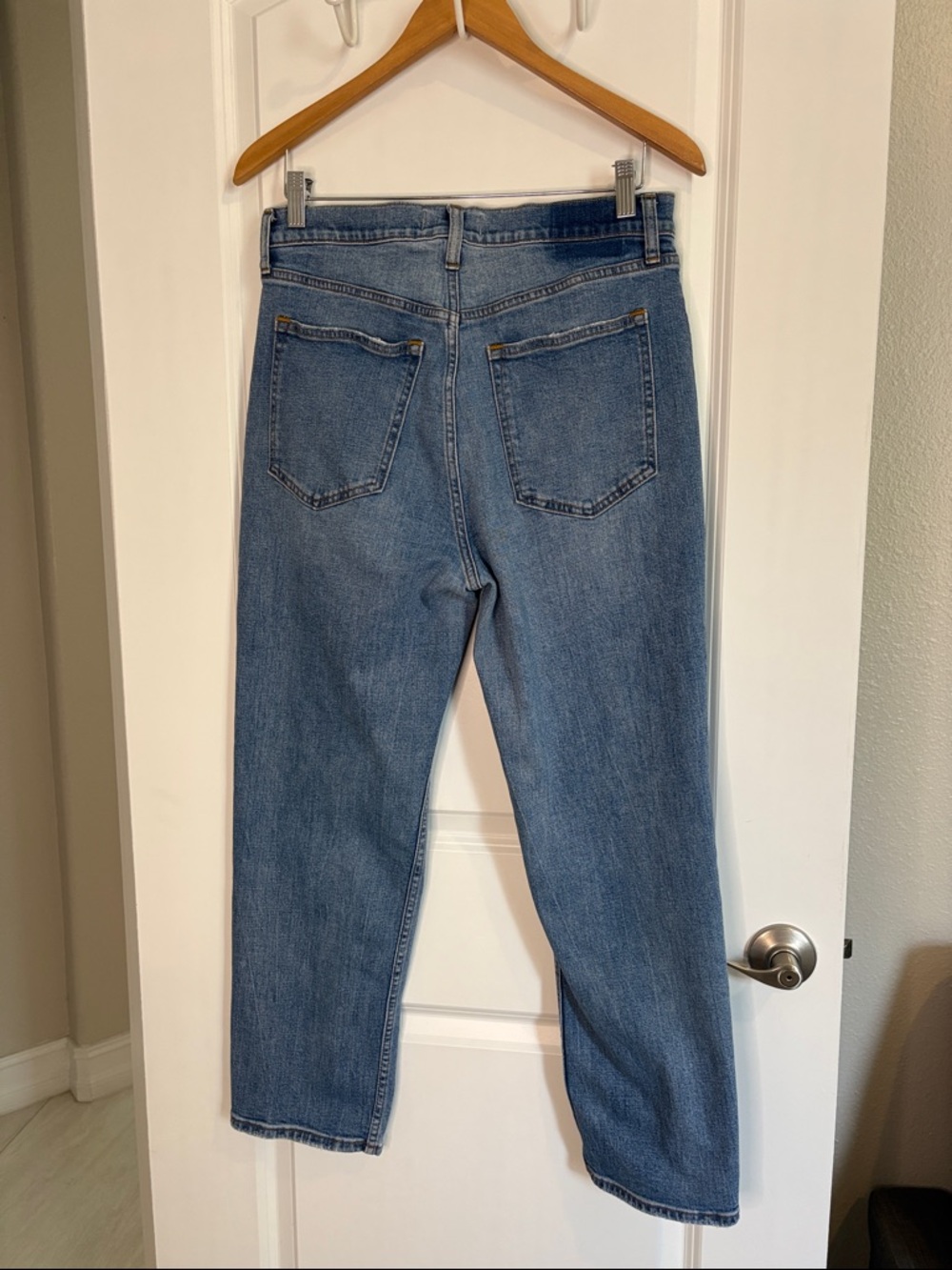 Abercrombie and Fitch The Ankle Straight Ultra High Rise Jeans Size 31/12 - Picture 8 of 9